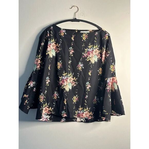 Alice + Olivia Tops - Alice + Olivia blouse‎